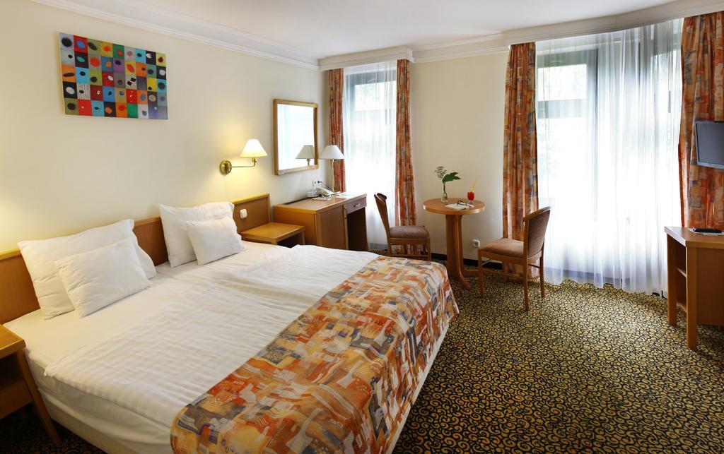 Park Hotel Hévíz מראה חיצוני תמונה