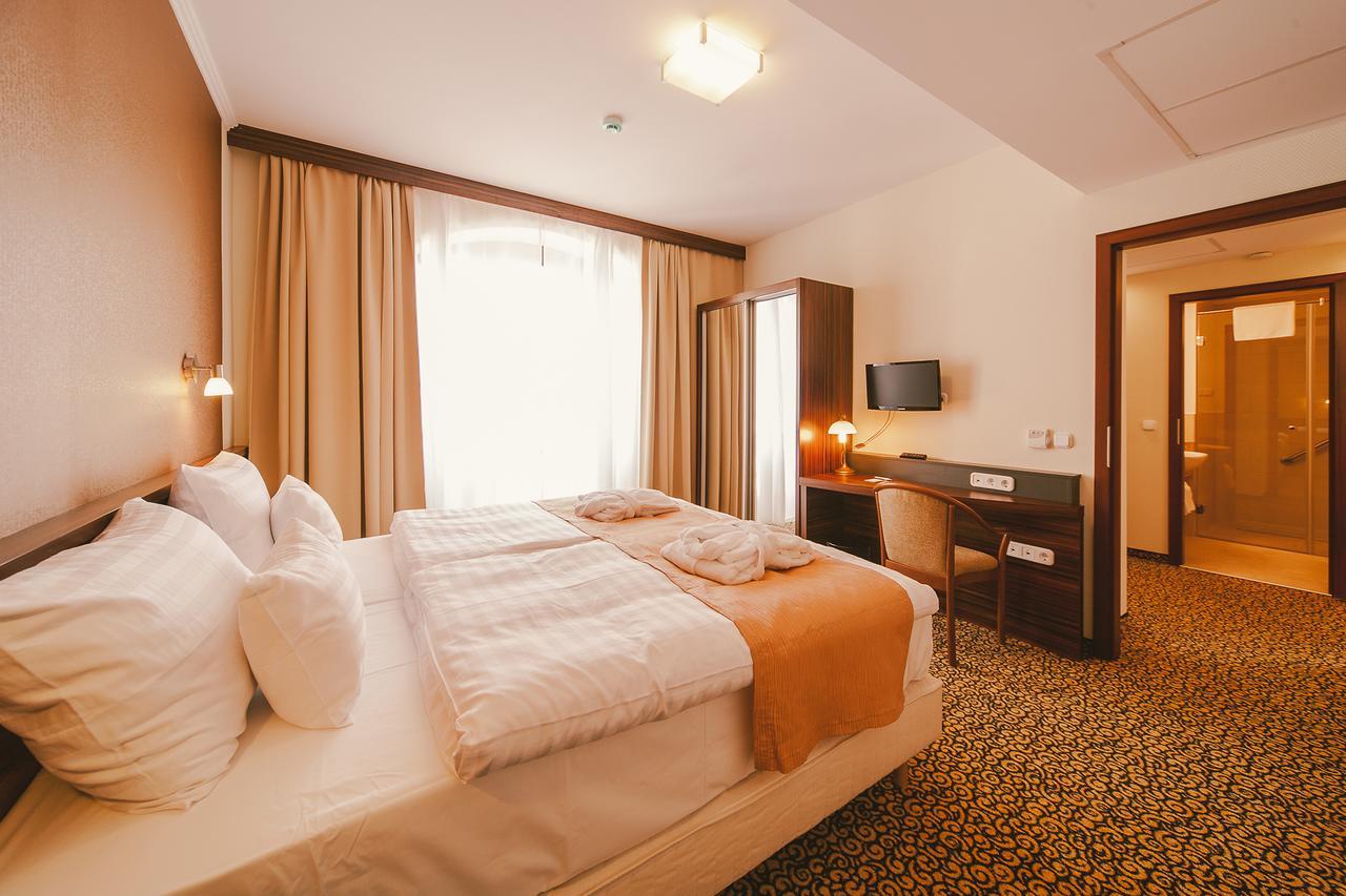 Park Hotel Hévíz מראה חיצוני תמונה