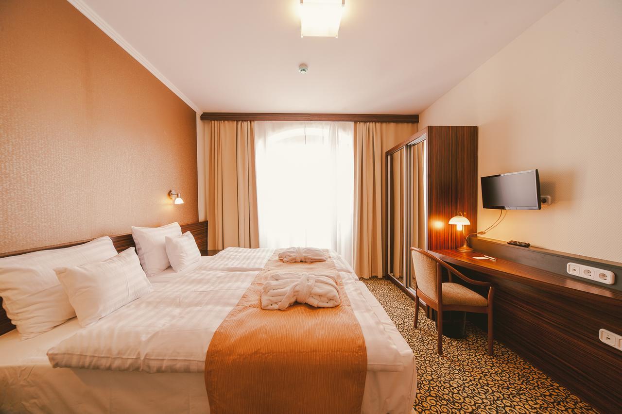 Park Hotel Hévíz מראה חיצוני תמונה