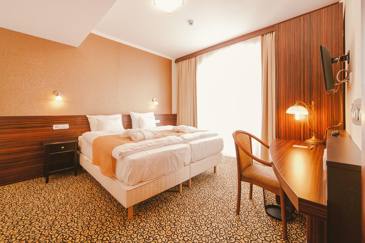 Park Hotel Hévíz מראה חיצוני תמונה