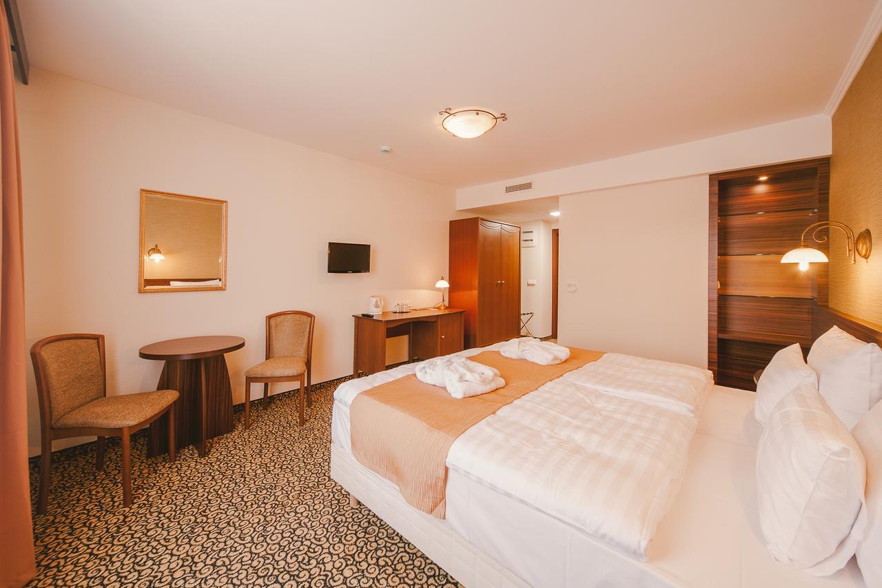 Park Hotel Hévíz מראה חיצוני תמונה