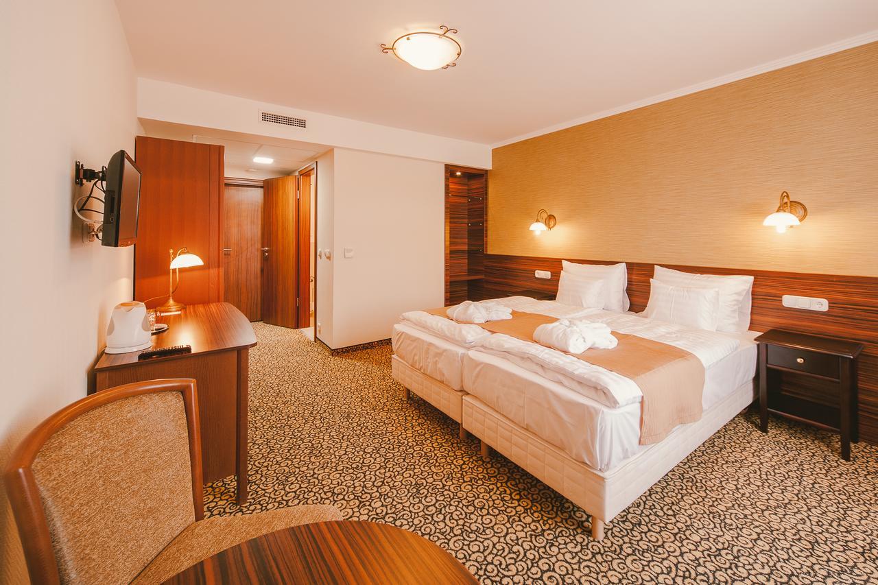 Park Hotel Hévíz מראה חיצוני תמונה